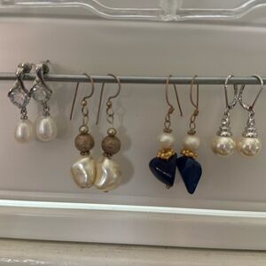 Costume jewelry earrings with pearls
